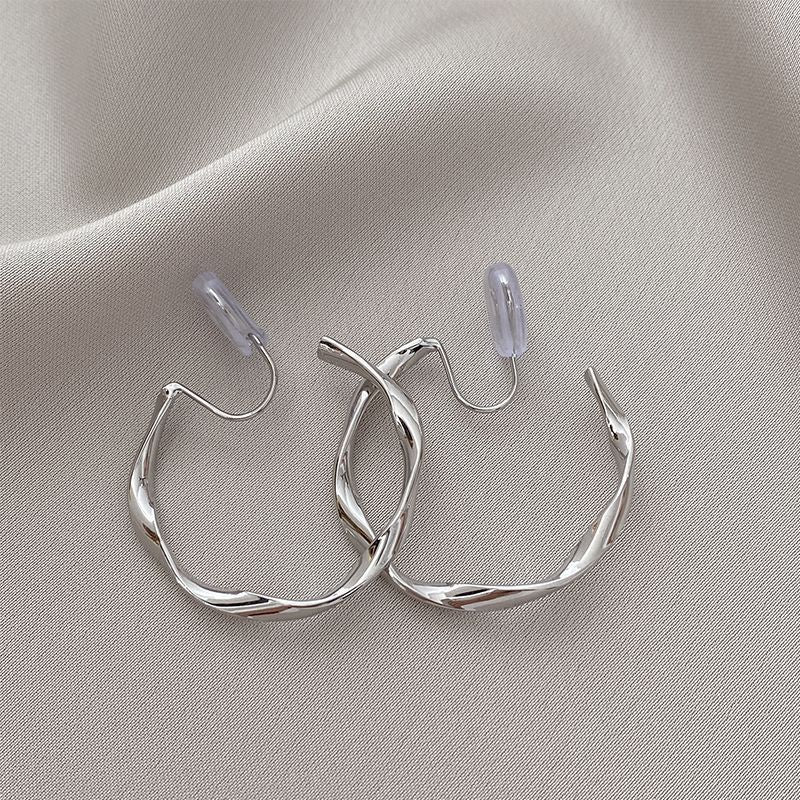 Atemberaubende Ohrring für den Alltag