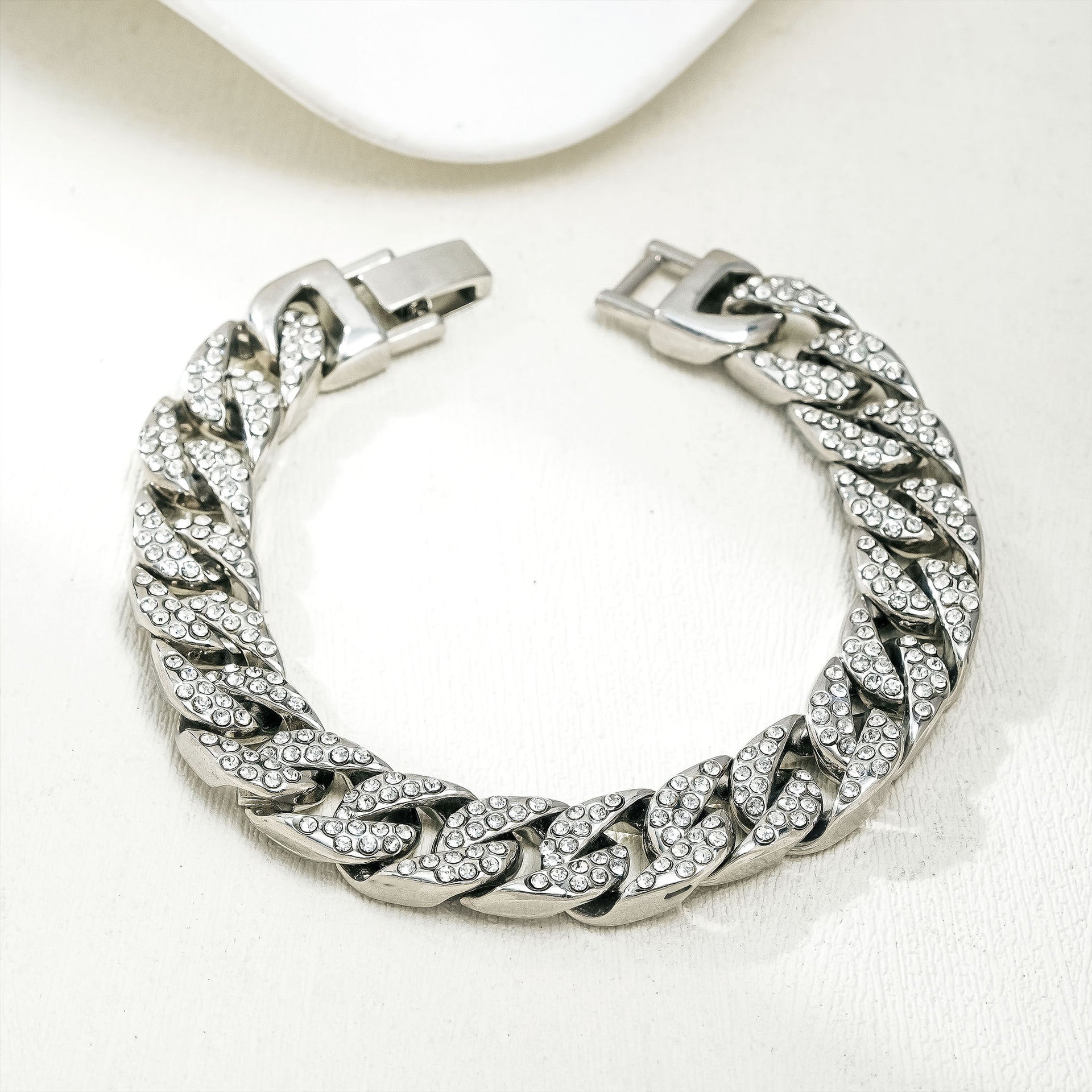 Klassische Armband mit zeitloser Eleganz