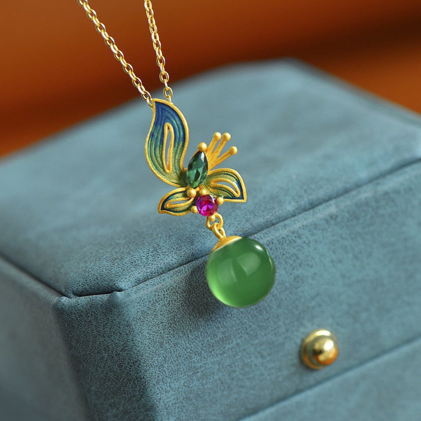 Schöne Halskette mit einzigartigem Stil