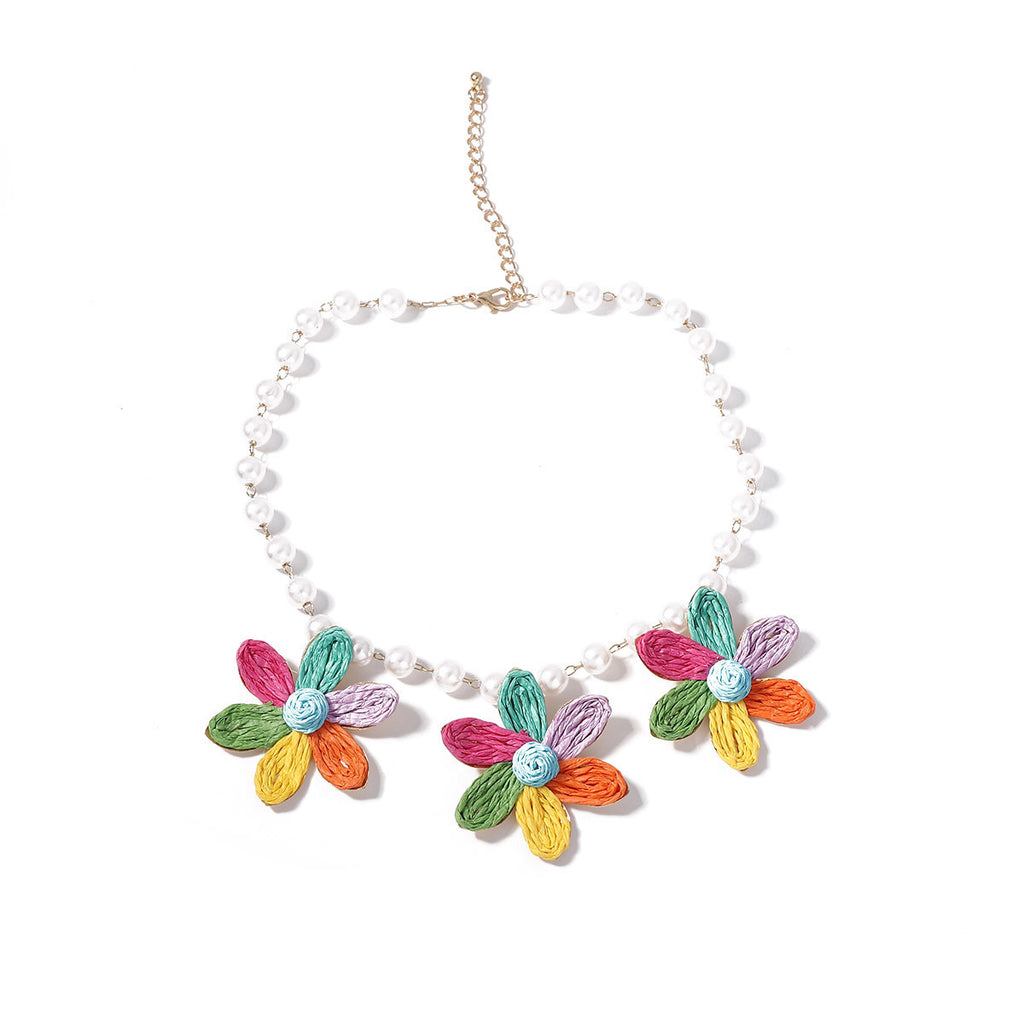 Schöne Halskette mit einzigartigem Stil