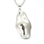 Schöne Halskette mit einzigartigem Stil