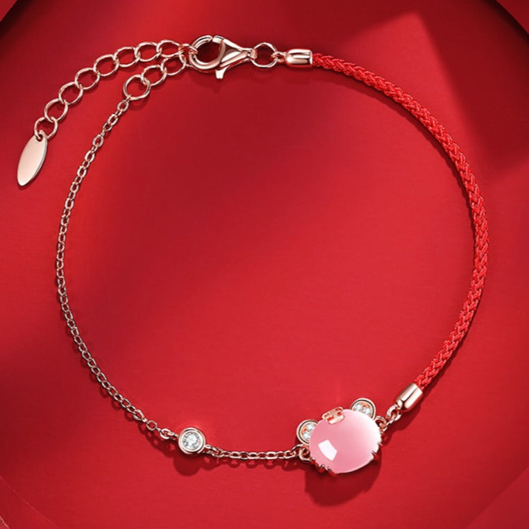 Schöne Armband mit einzigartigem Stil