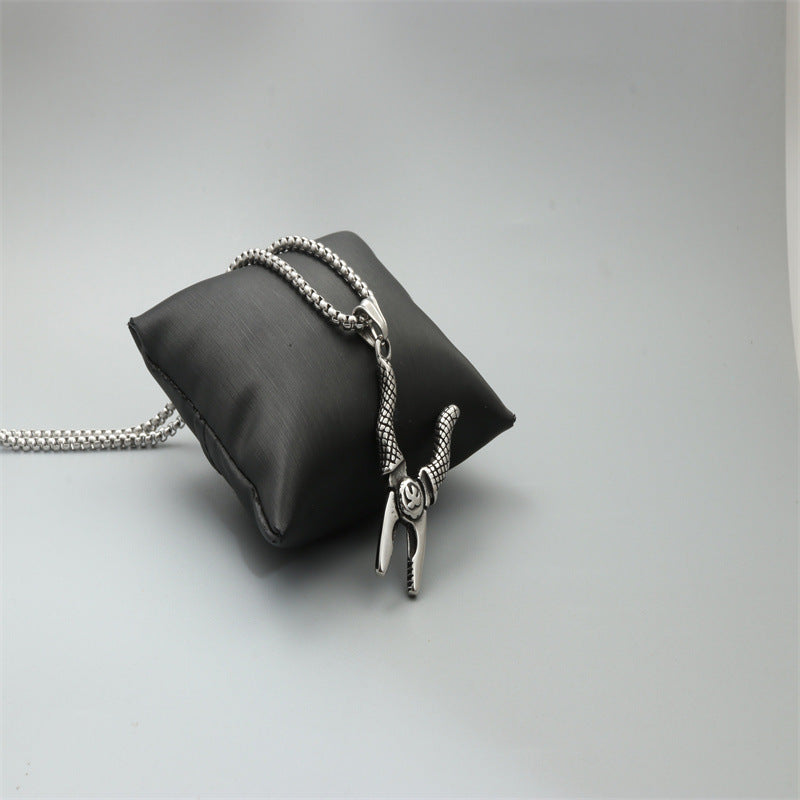 Schöne Halskette mit einzigartigem Stil