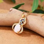 Schöne Halskette mit einzigartigem Stil