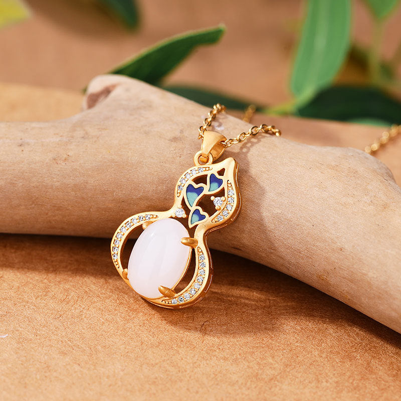 Schöne Halskette mit einzigartigem Stil