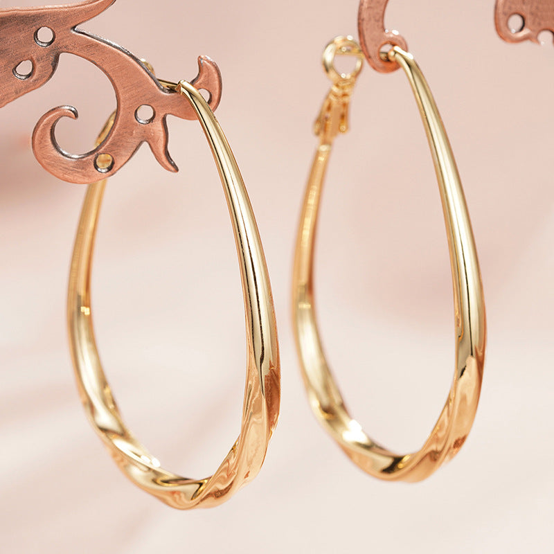 Atemberaubende Ohrring für den Alltag