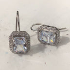 Schöne Ohrring mit einzigartigem Stil