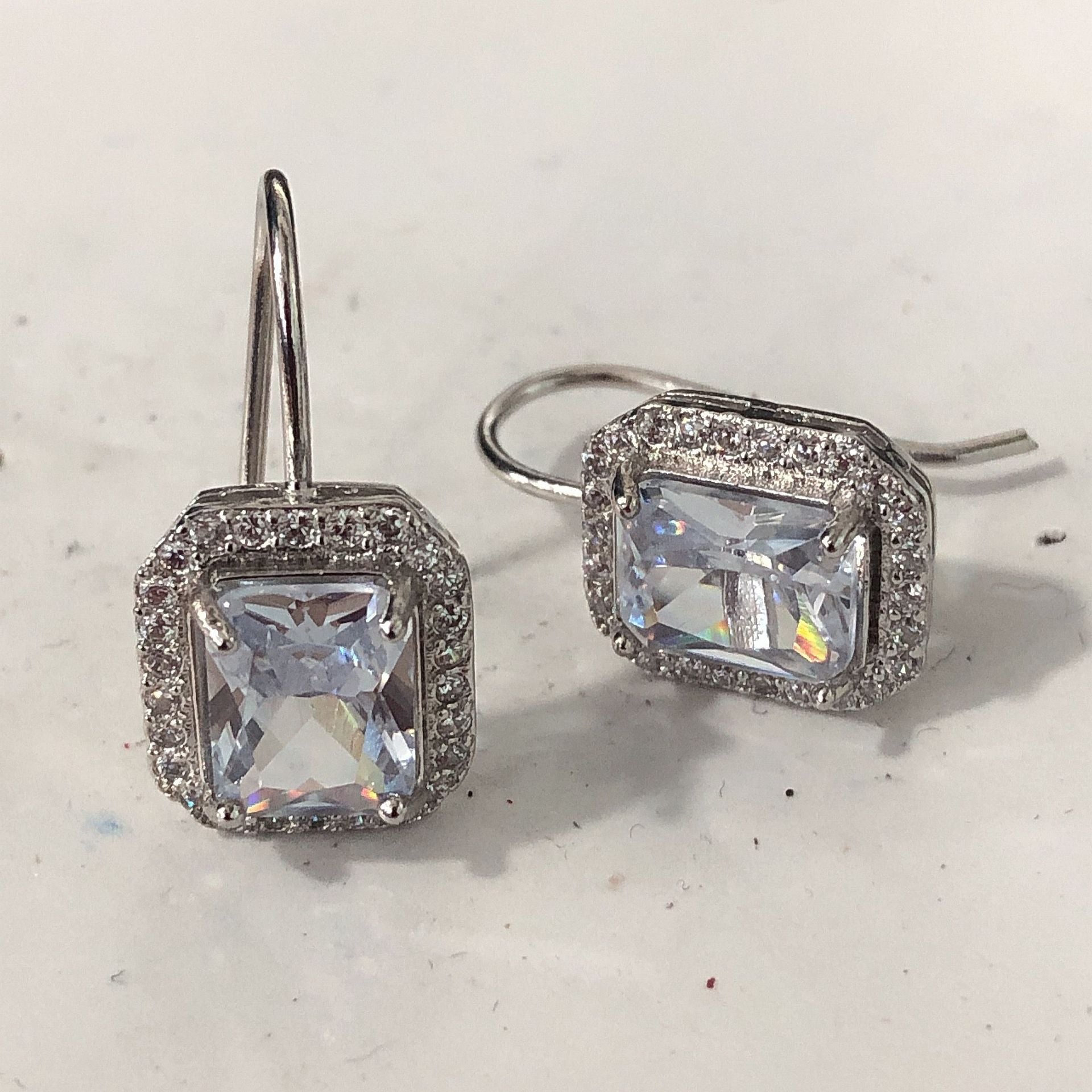 Schöne Ohrring mit einzigartigem Stil