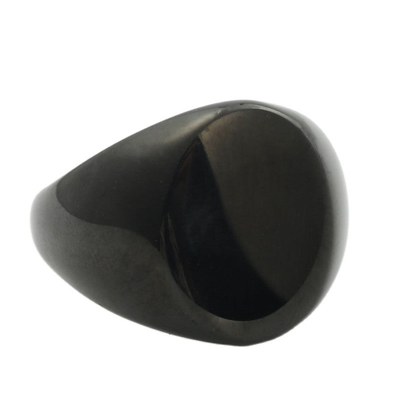 Zarte handwerkliche Ring