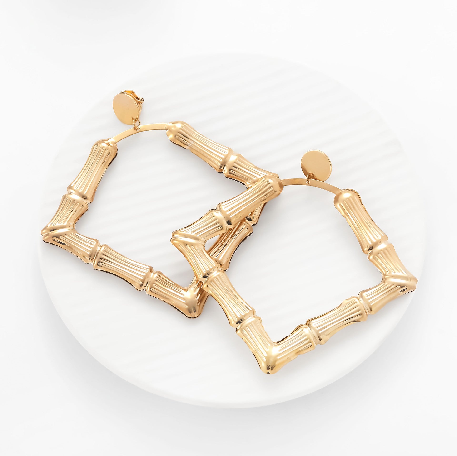 Atemberaubende Ohrring für den Alltag