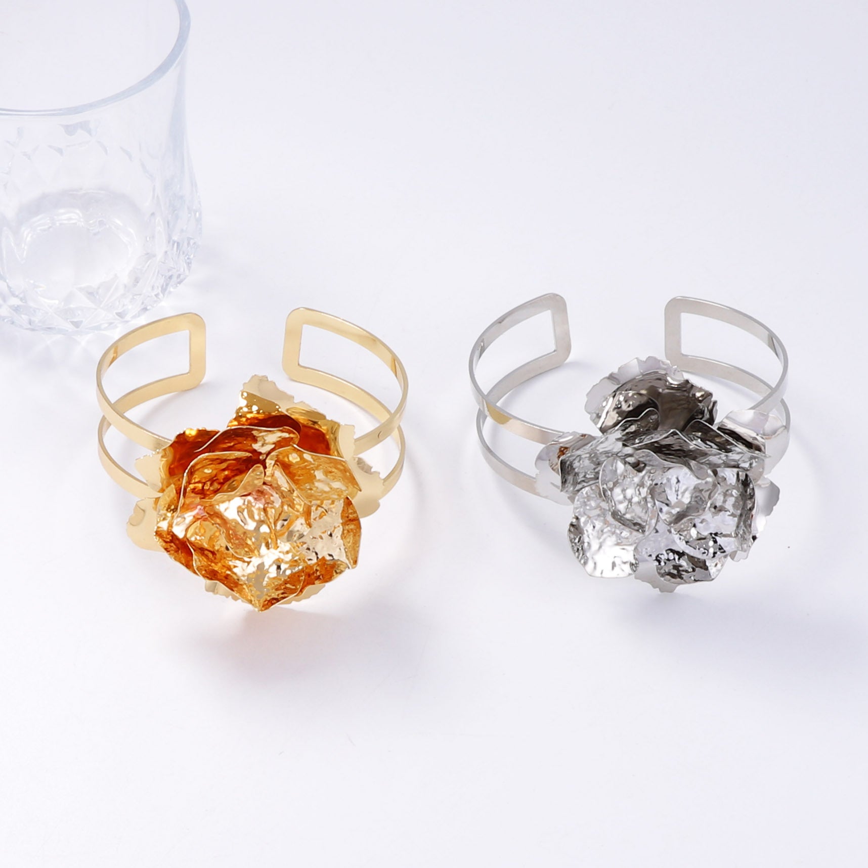 Schöne Armband mit einzigartigem Stil