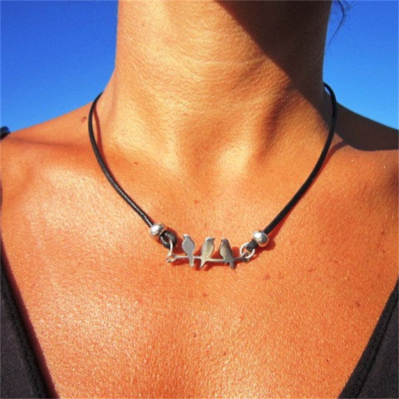 Zarte handwerkliche Halskette