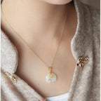 Schöne Gold Halskette mit einzigartigem Stil