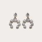 Zarte handwerkliche Ohrring