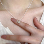 Schöne Halskette mit einzigartigem Stil