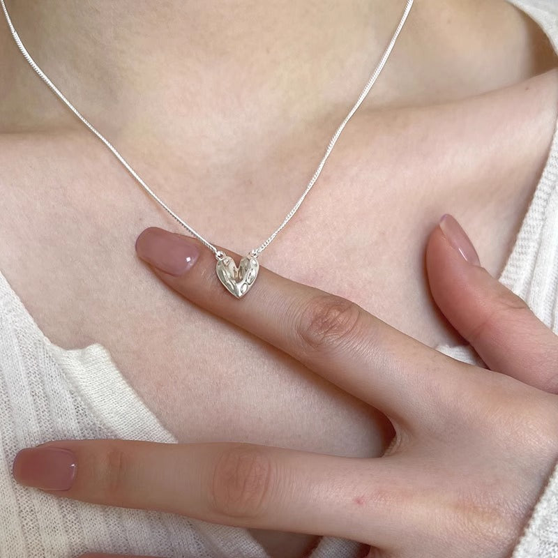 Schöne Halskette mit einzigartigem Stil