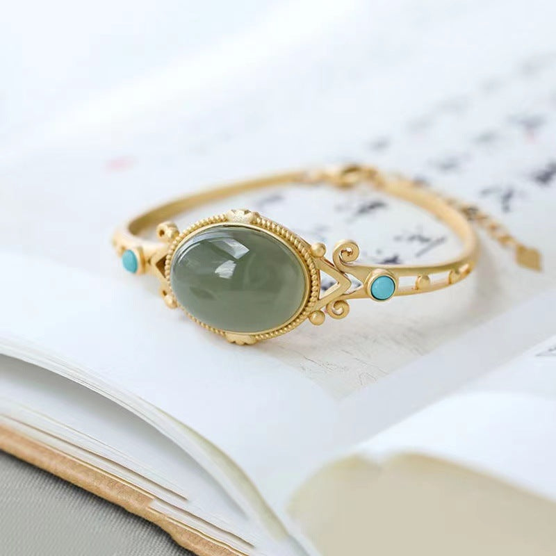 Klassische Gold Armband mit zeitloser Eleganz