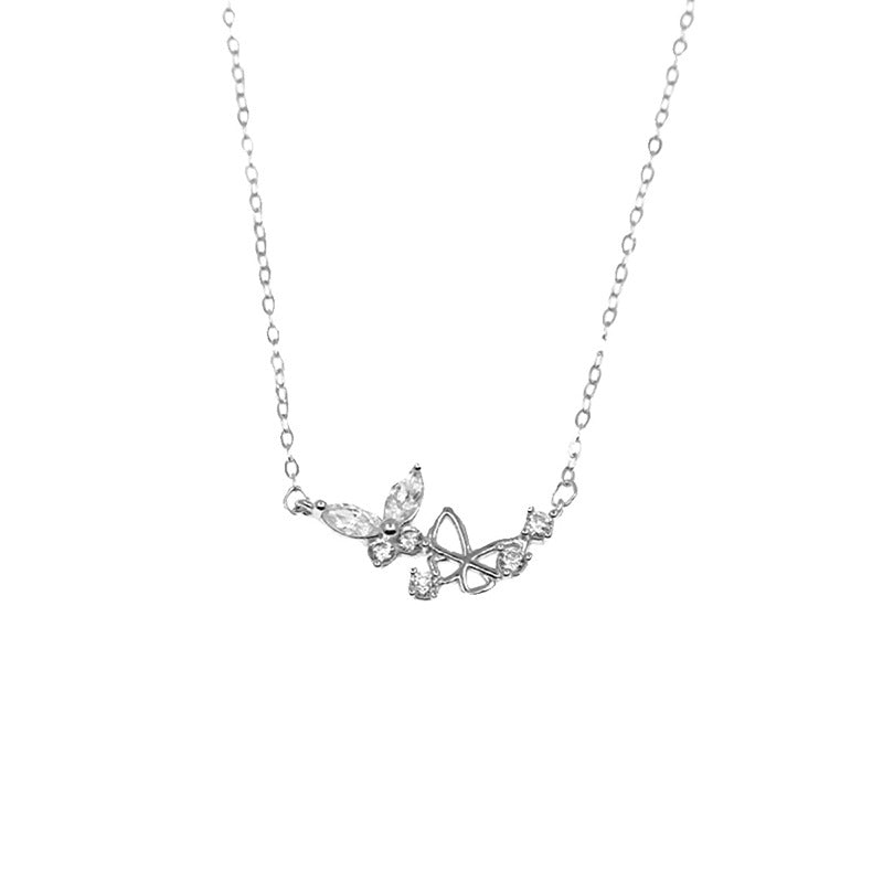 Schöne Halskette mit einzigartigem Stil