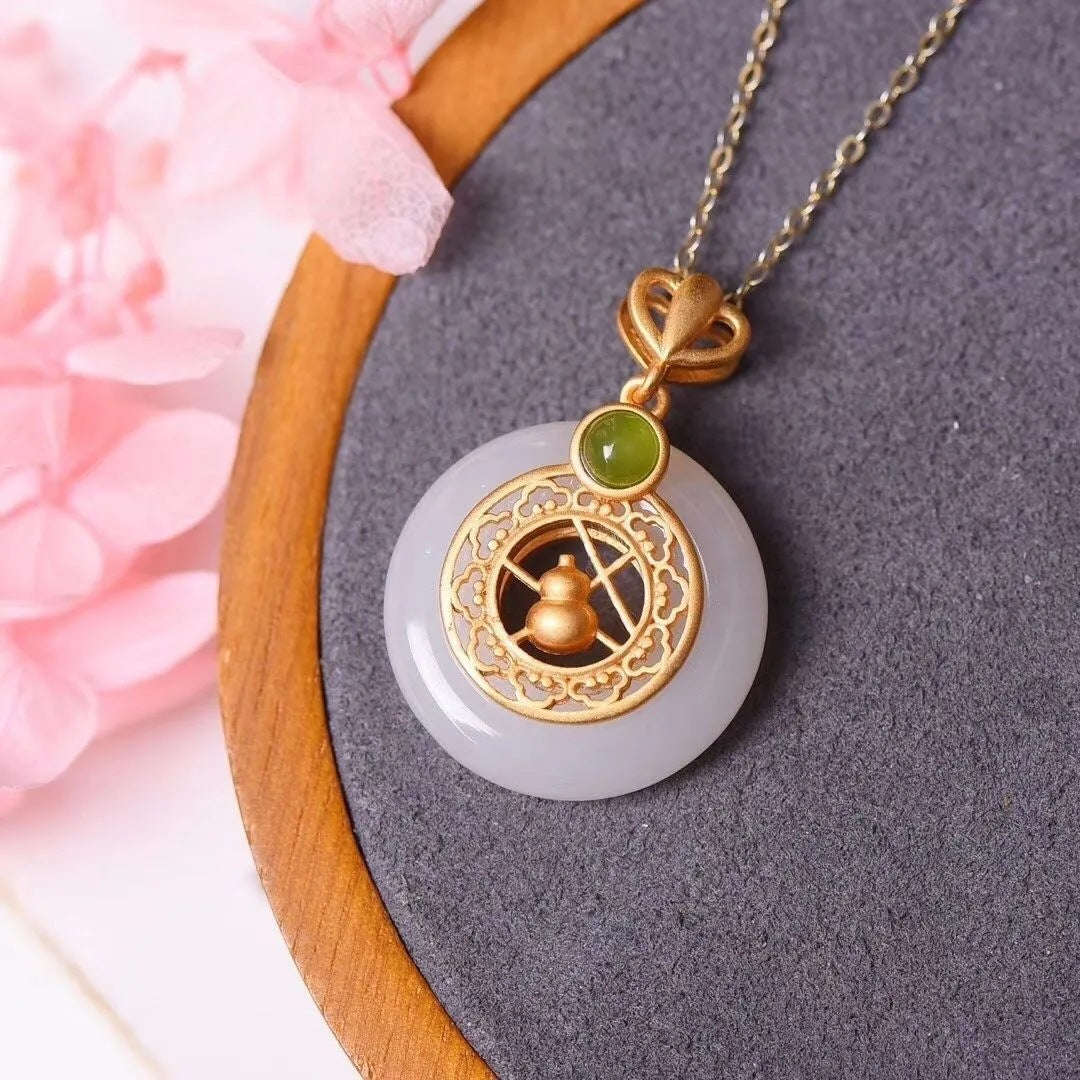 Schöne Silber Halskette mit einzigartigem Stil