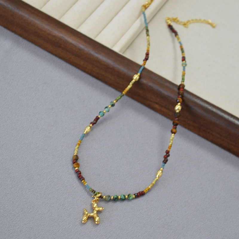 Schöne Halskette mit einzigartigem Stil