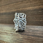 Zarte handwerkliche Ring