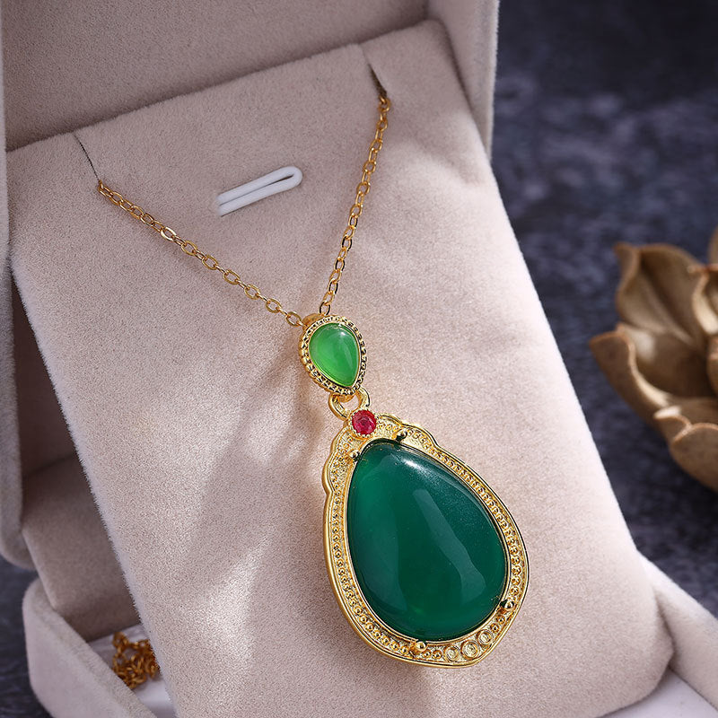 Schöne Silber Halskette mit einzigartigem Stil