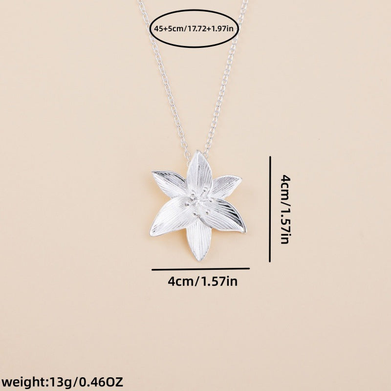 Schöne Halskette mit einzigartigem Stil