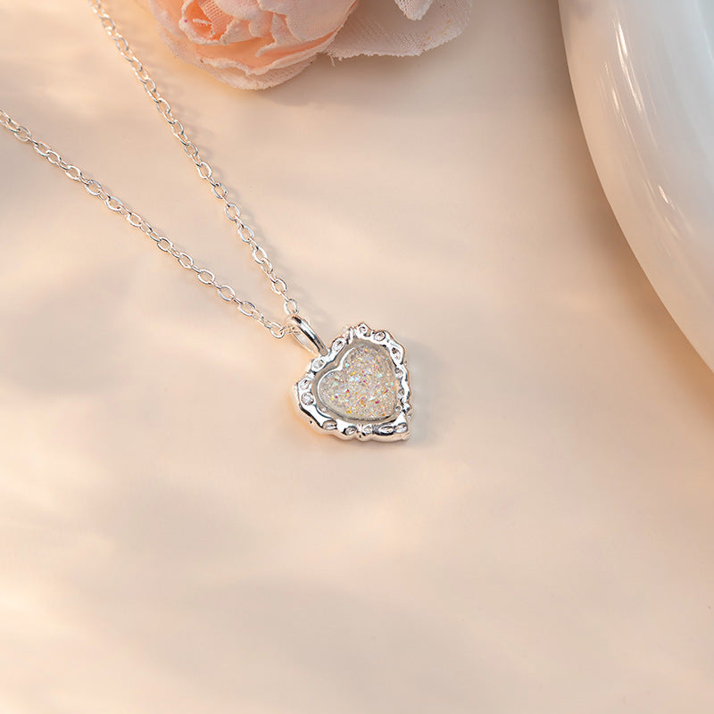 Schöne Halskette mit einzigartigem Stil