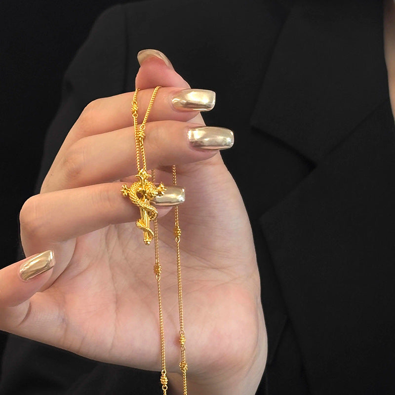 Zarte handwerkliche Halskette