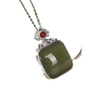 Schöne Gold Halskette mit einzigartigem Stil