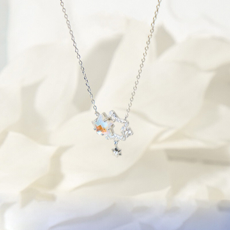 Zarte handwerkliche Halskette