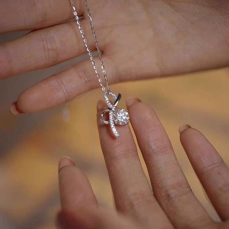 Schöne Halskette mit einzigartigem Stil