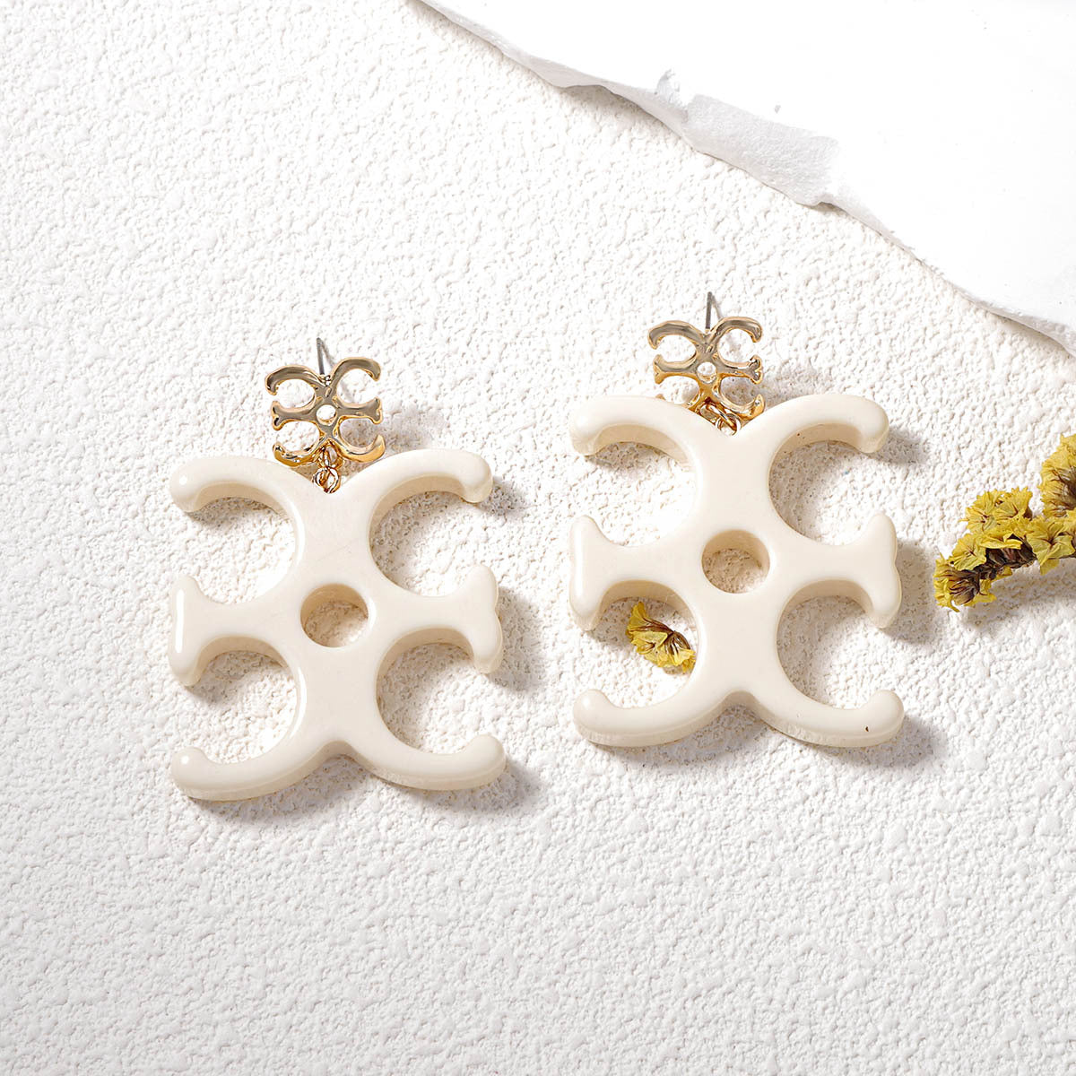 Atemberaubende Ohrring für den Alltag