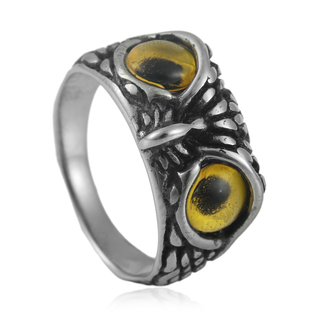 Zarte handwerkliche Ring