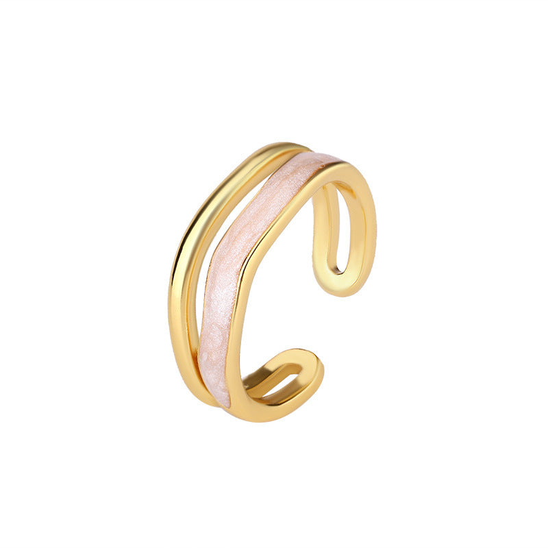 Zarte handwerkliche Ring