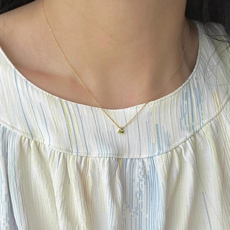 Zarte handwerkliche Halskette