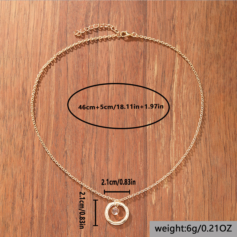 Zarte handwerkliche Halskette