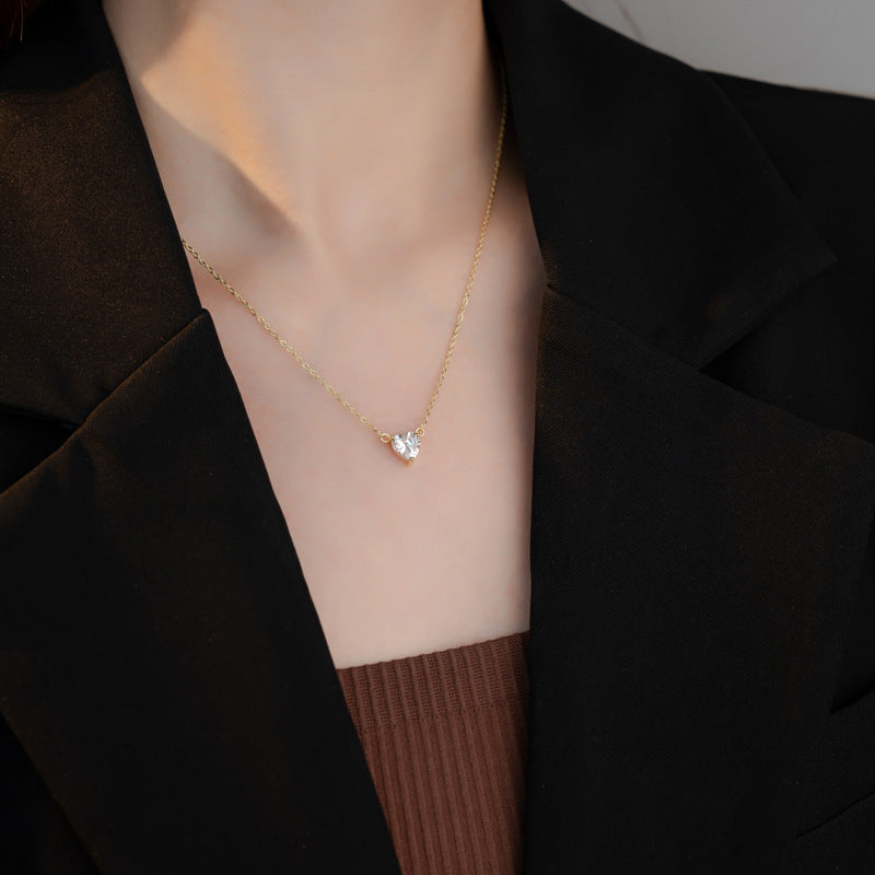 Zarte handwerkliche Halskette