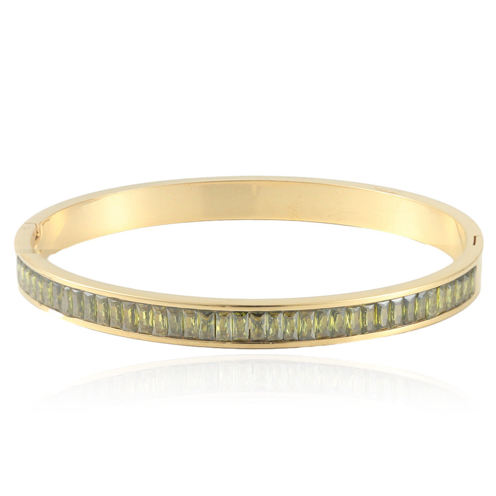 Schöne Armband mit einzigartigem Stil