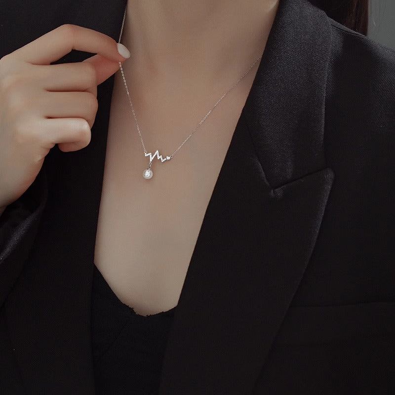 Schöne Perlen Halskette mit einzigartigem Stil