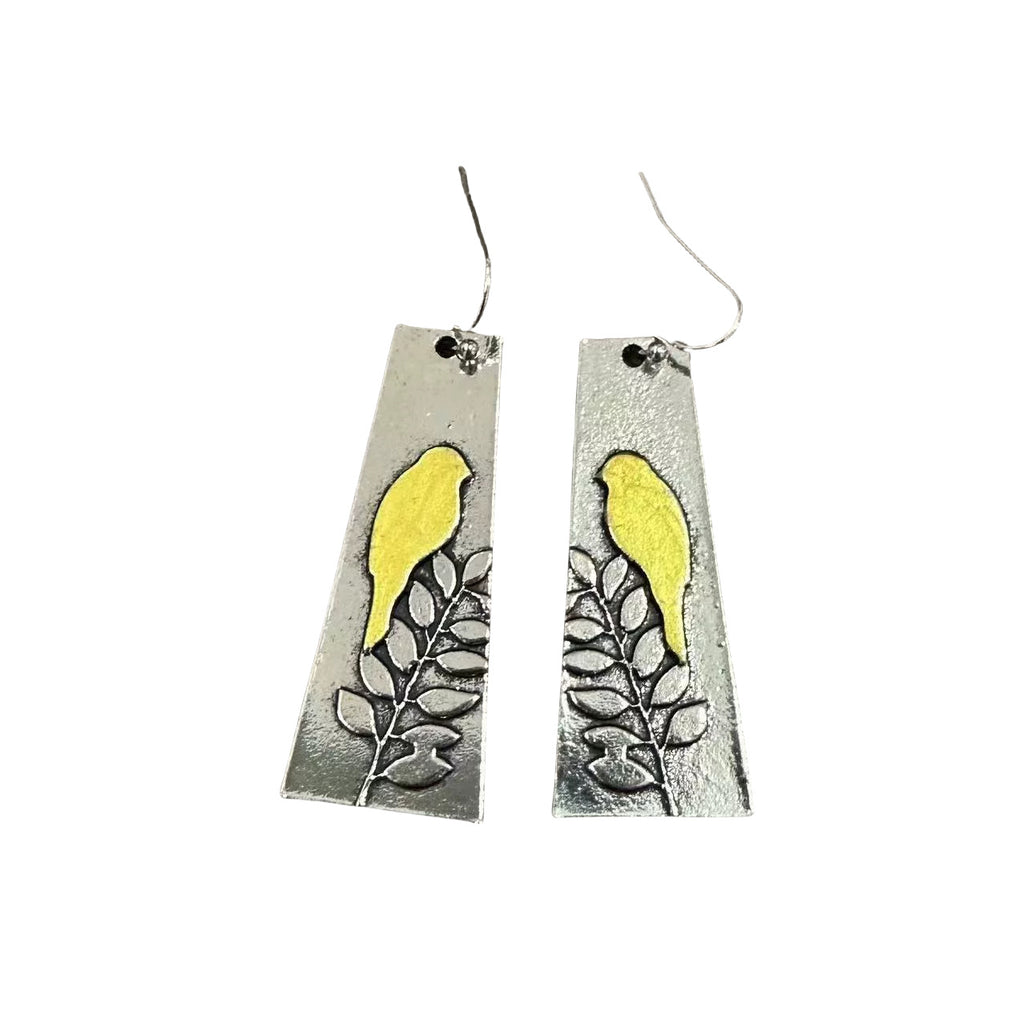 Zarte handwerkliche Ohrring