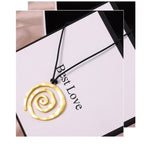 Schöne Halskette mit einzigartigem Stil