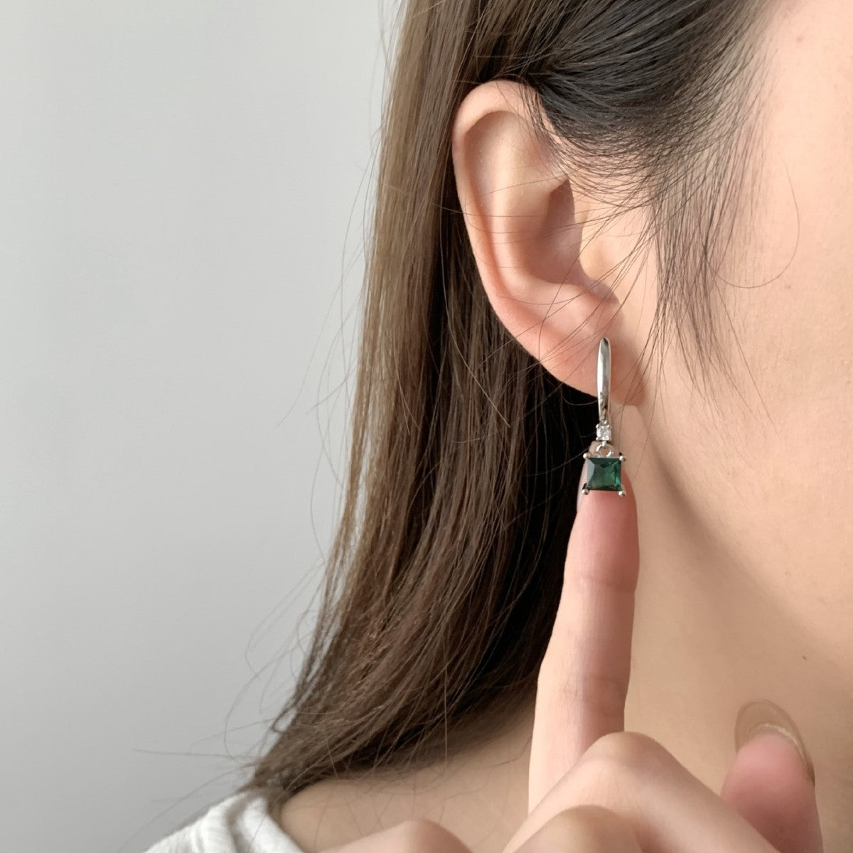 Zarte handwerkliche Ohrring