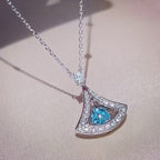 Zarte handwerkliche Halskette