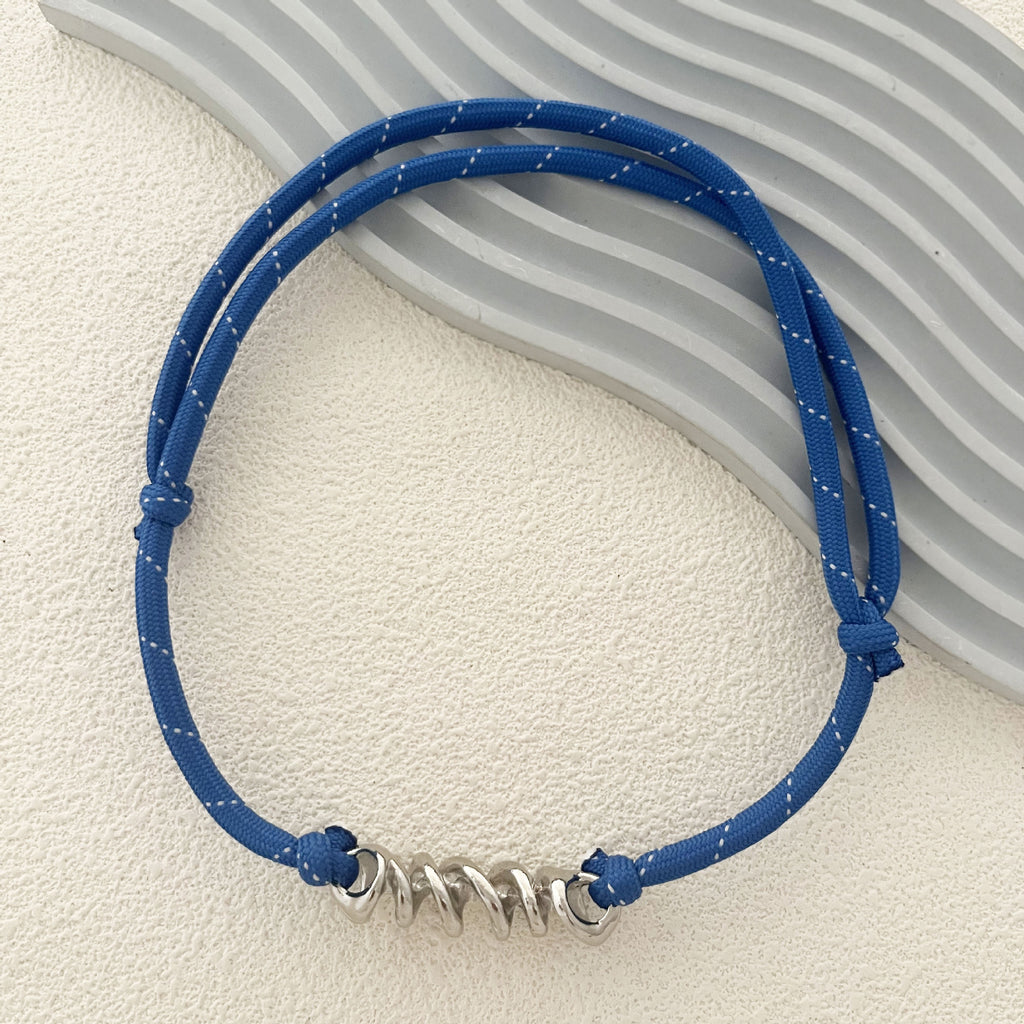 Schöne Halskette mit einzigartigem Stil