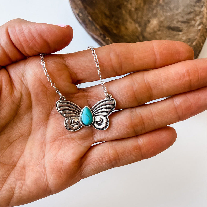 Schöne Halskette mit einzigartigem Stil