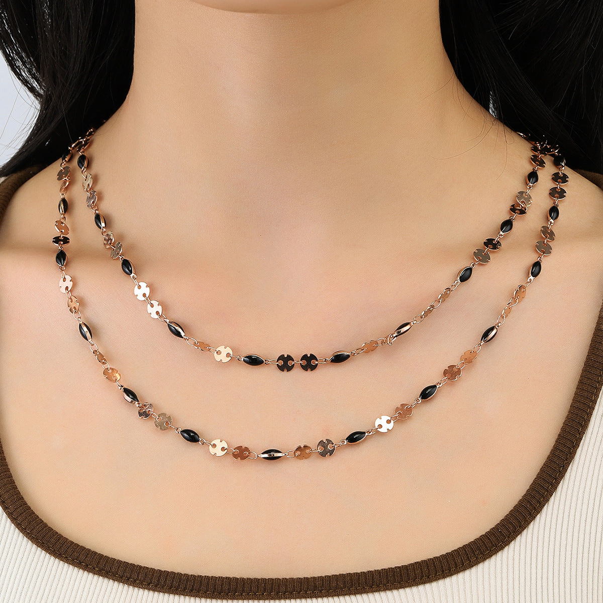 Zarte handwerkliche Halskette