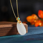 Schöne Gold Halskette mit einzigartigem Stil