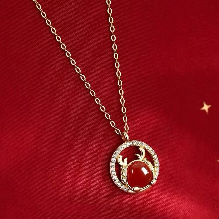 Schöne Halskette mit einzigartigem Stil