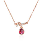 Schöne Halskette mit einzigartigem Stil